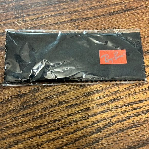 Ray-Ban Accessories - RayBan Microfiber Lens Cloth - Black